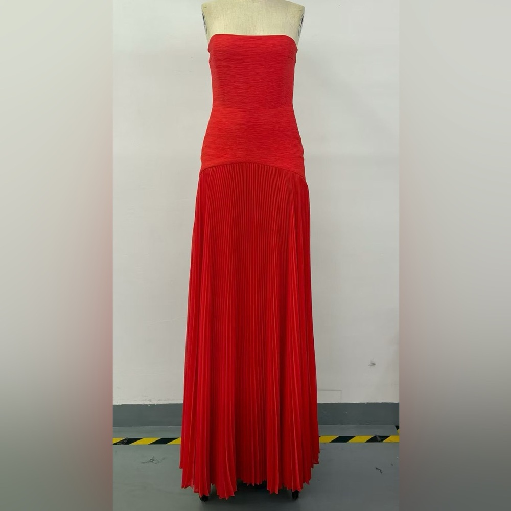 Alexis NWOT Sunniva Strapless Pleated Gown - Picture 14 of 15
